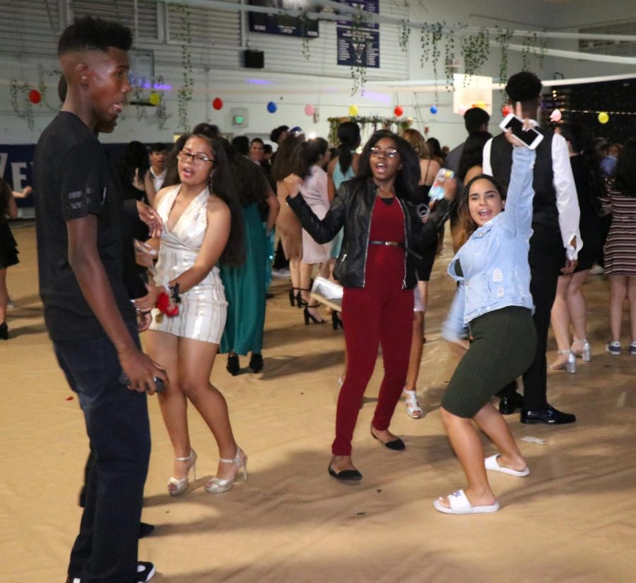 Friends dancing at HoCo 2018.