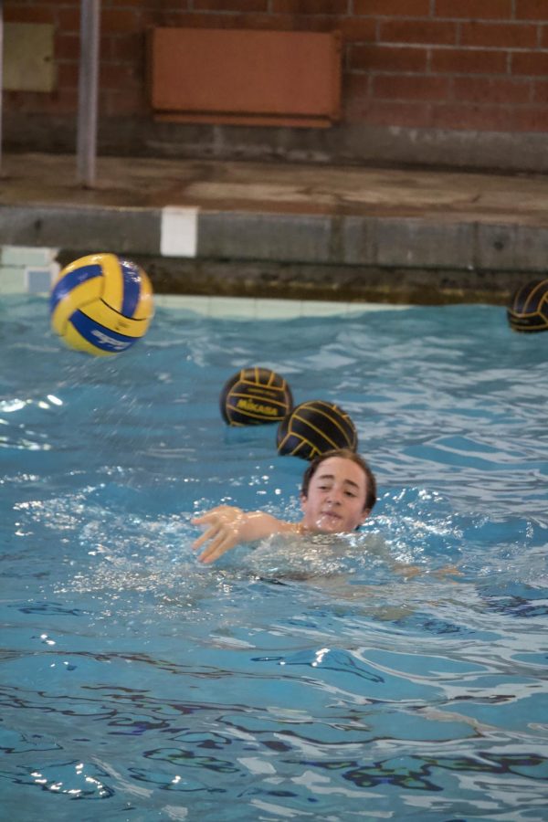 Boys Water Polo off to Slow Start