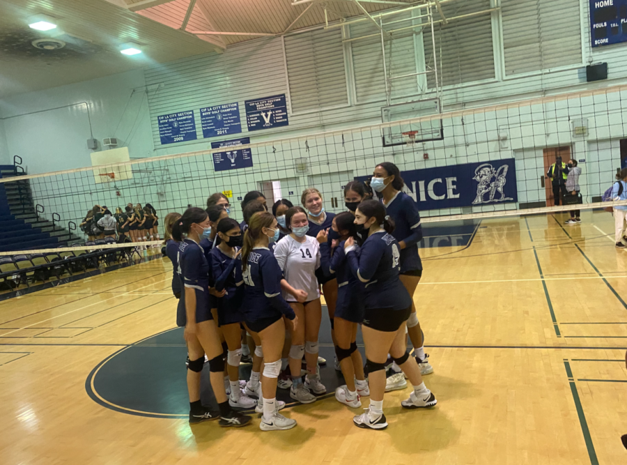 Girls Volleyball Ends Season With Loss Against Carlsbad