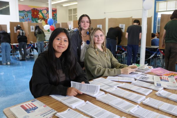 Students Ready To Work At L.A. Voting Polls